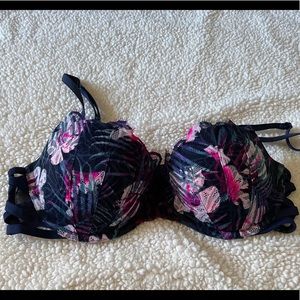 Victoria’s secrets PINK floral date push up bra